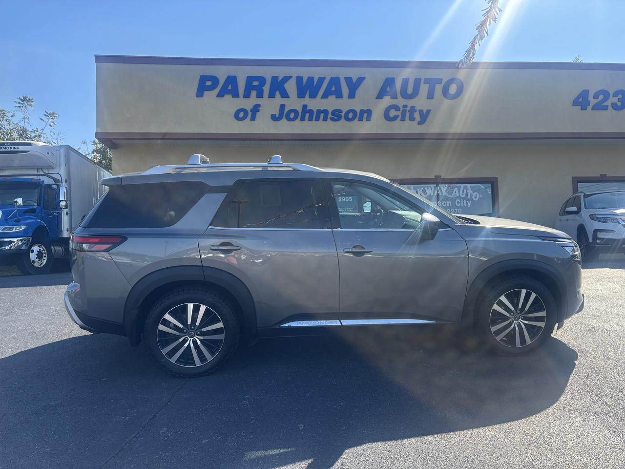Nissan Pathfinder Platinum 4WD 2023
