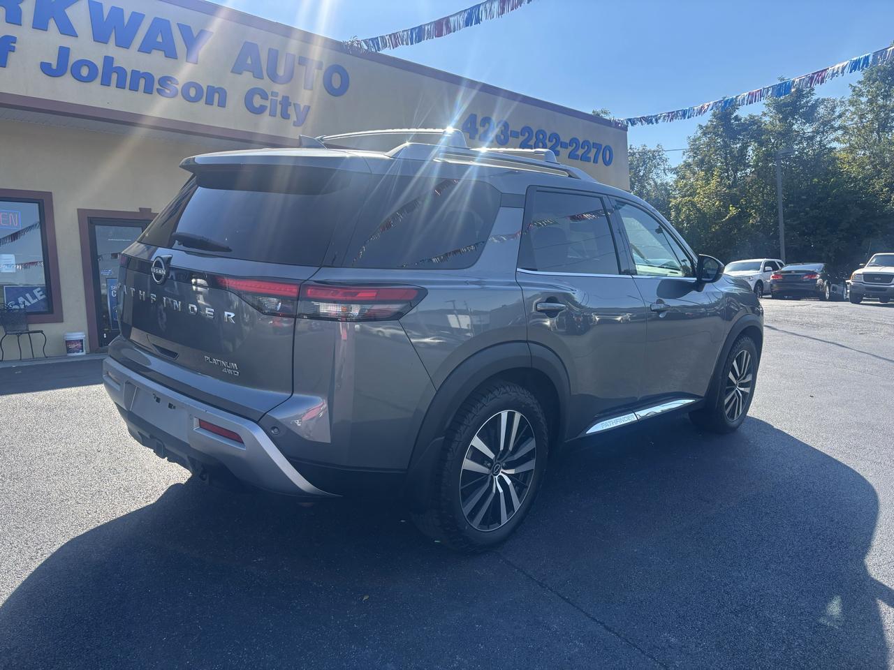 Nissan Pathfinder Platinum 4WD 2023