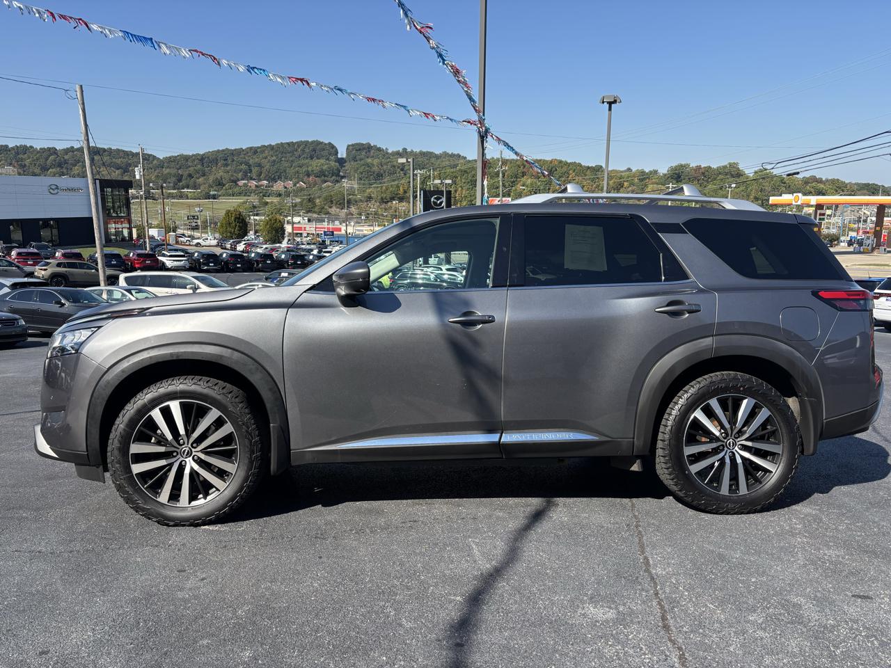 Nissan Pathfinder Platinum 4WD 2023