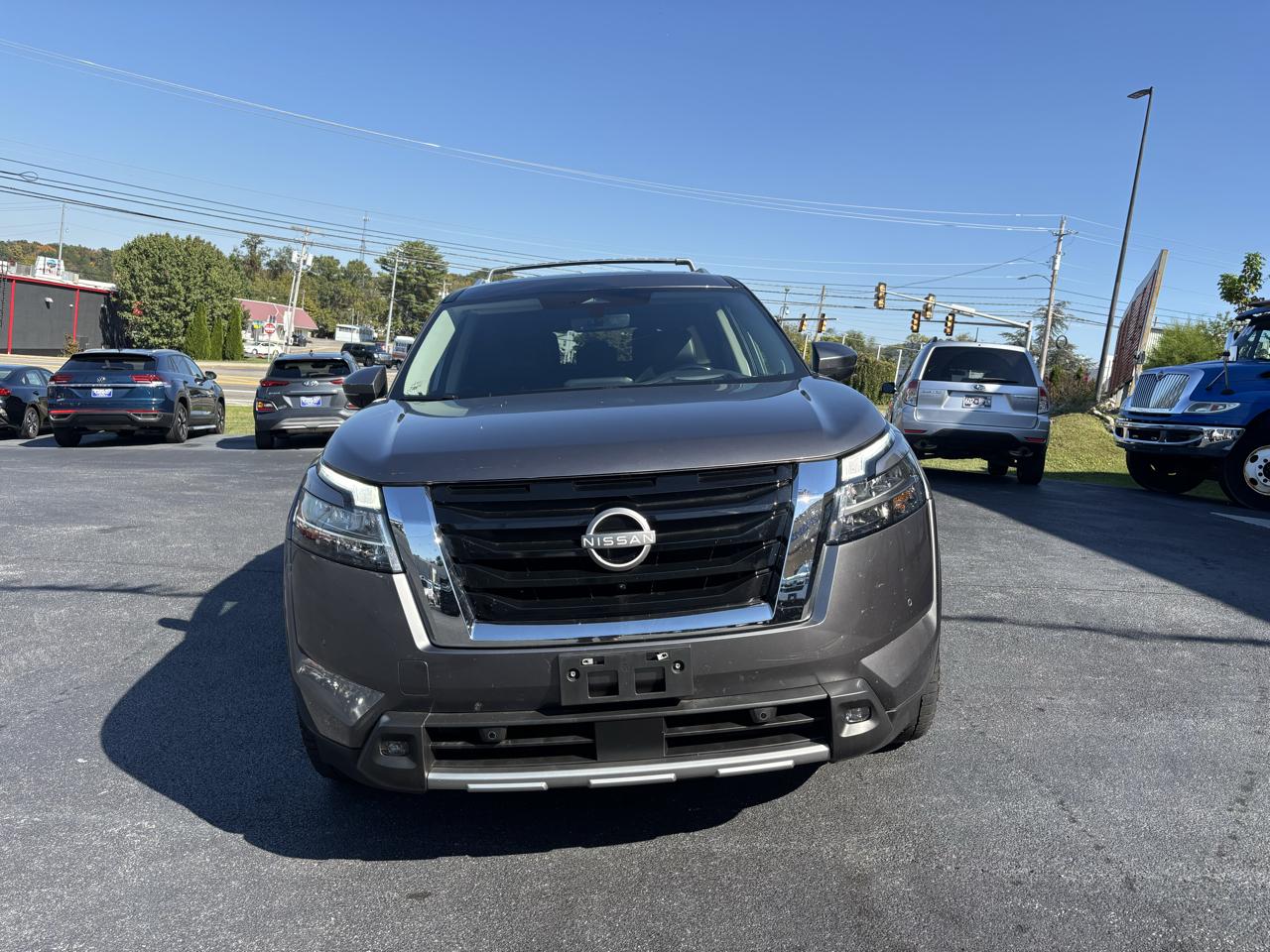 Nissan Pathfinder Platinum 4WD 2023