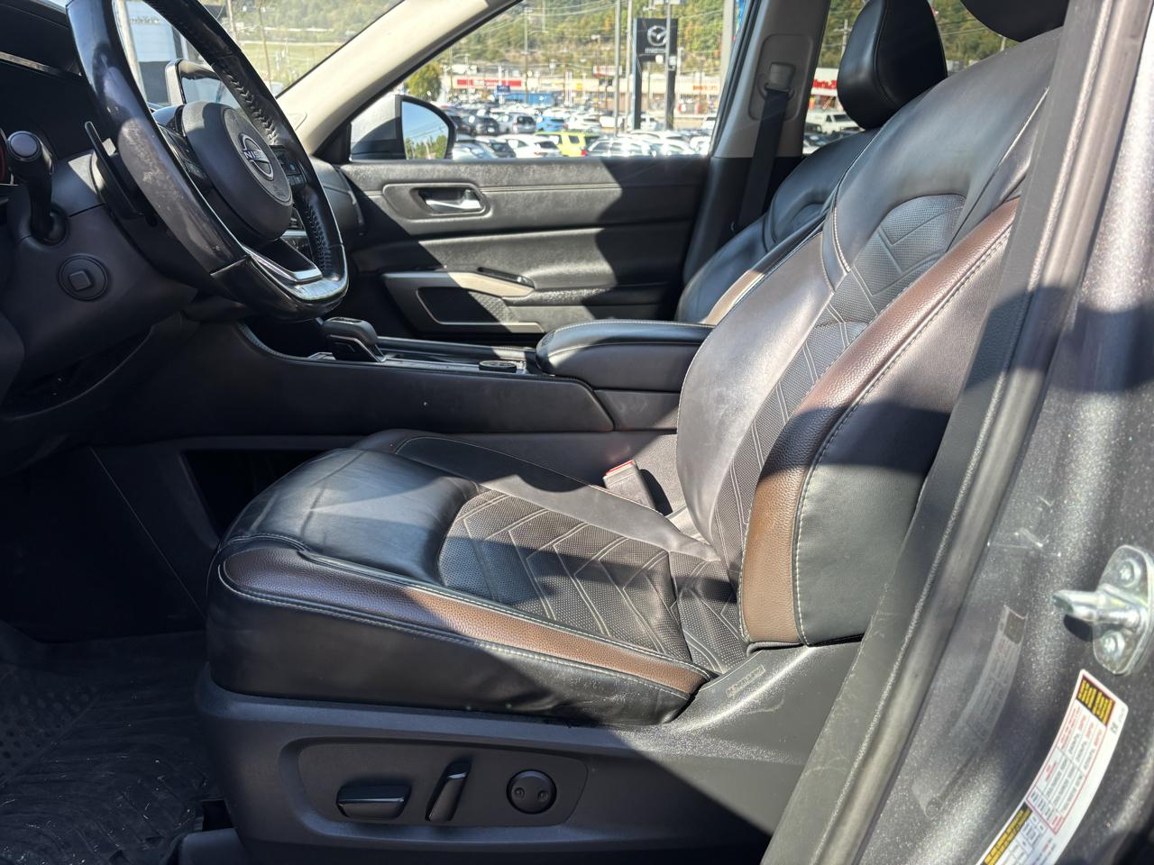 Nissan Pathfinder Platinum 4WD 2023