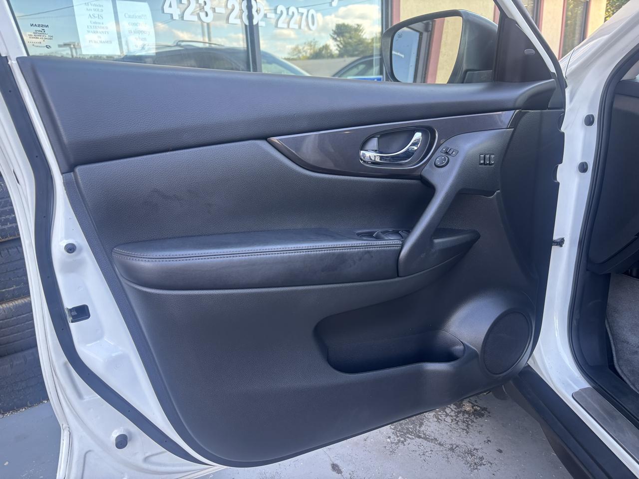 Nissan Rogue photo 8