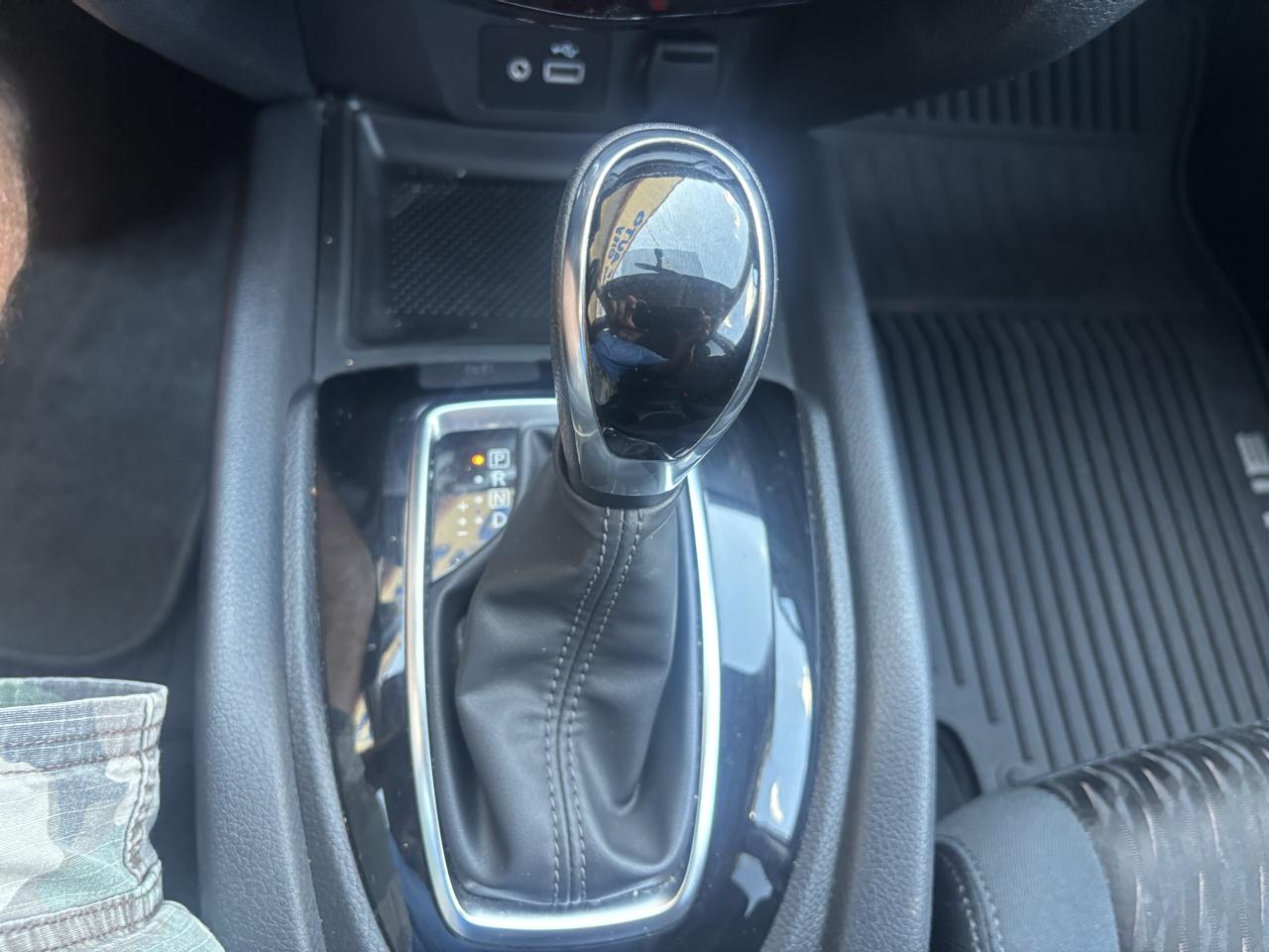 Nissan Rogue photo 18