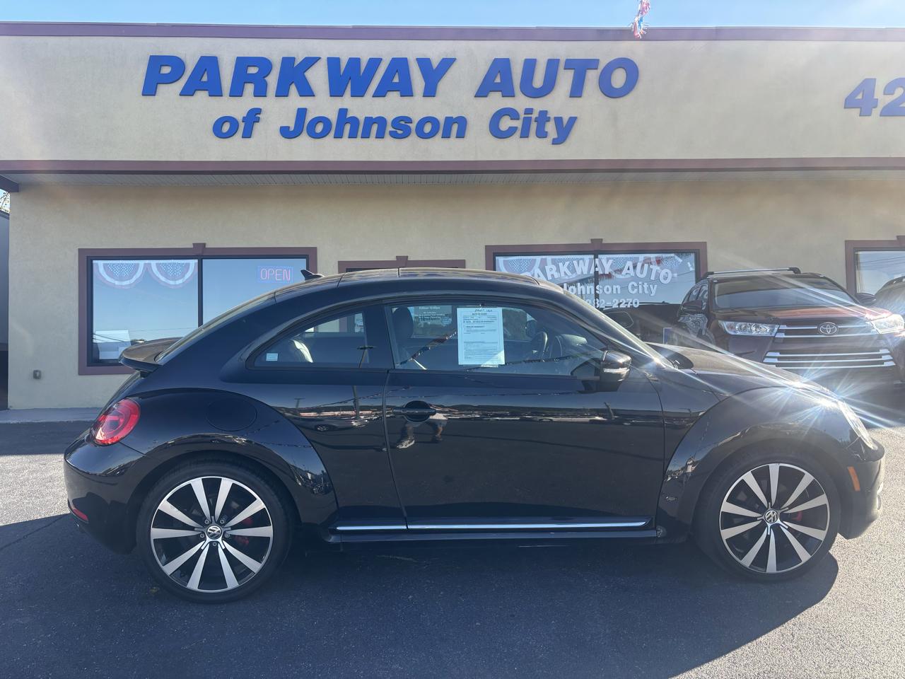 Volkswagen Beetle 2.0T Turbo w/Sunroof & Sound 2013