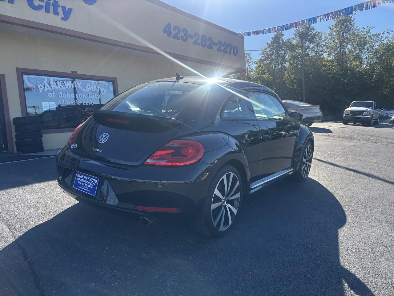 Volkswagen Beetle 2.0T Turbo w/Sunroof & Sound 2013