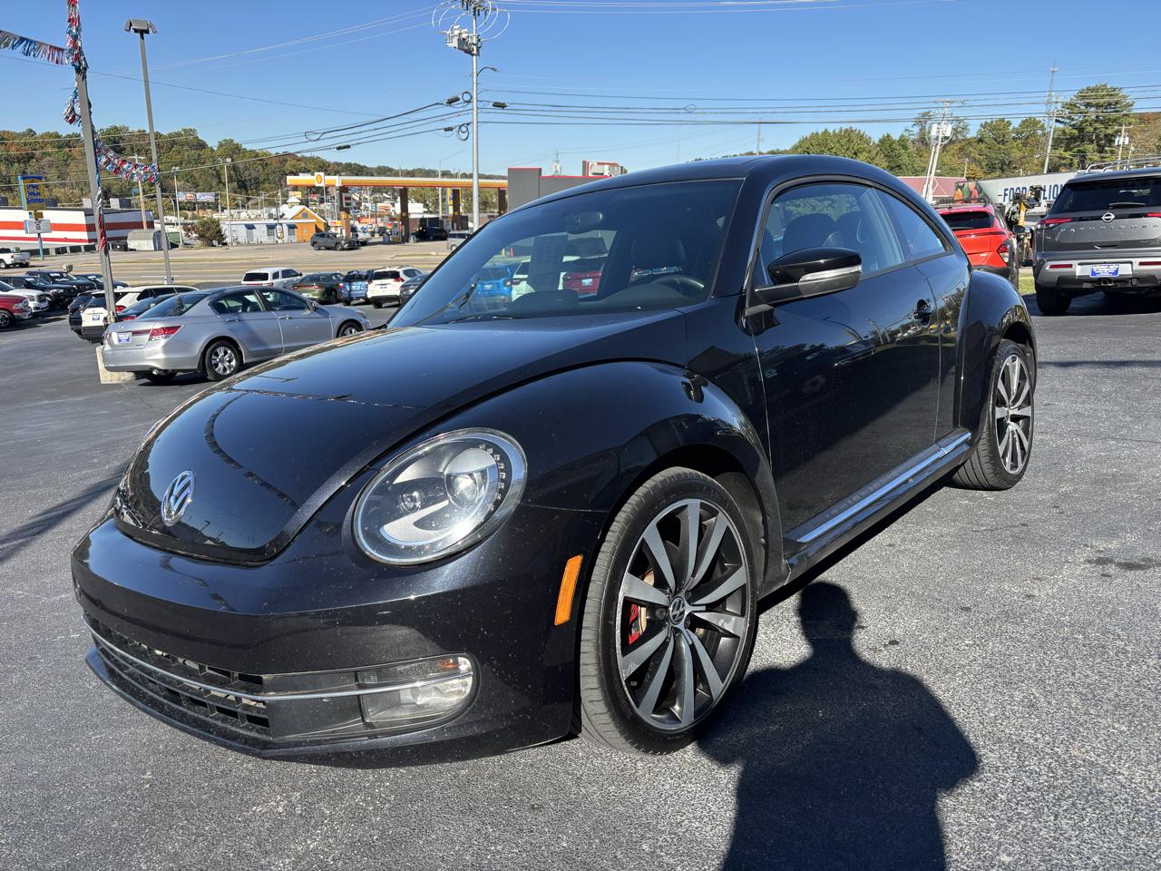 Volkswagen Beetle 2.0T Turbo w/Sunroof & Sound 2013