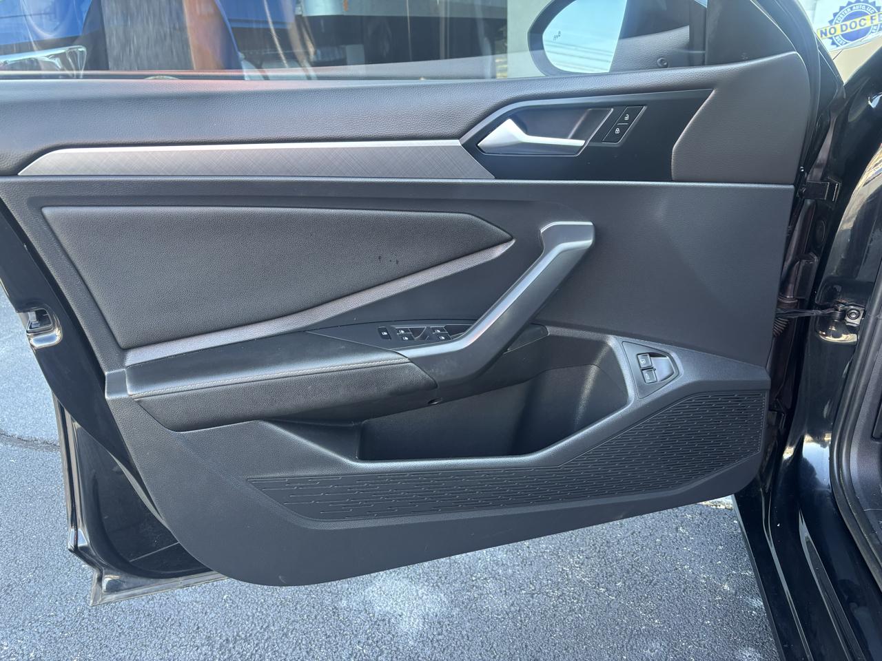 Volkswagen Jetta SE 2022