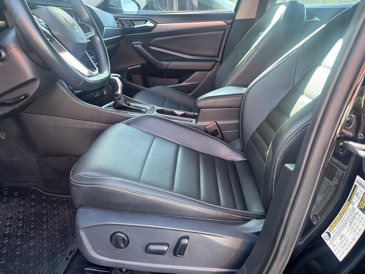 Volkswagen Jetta SE 2022
