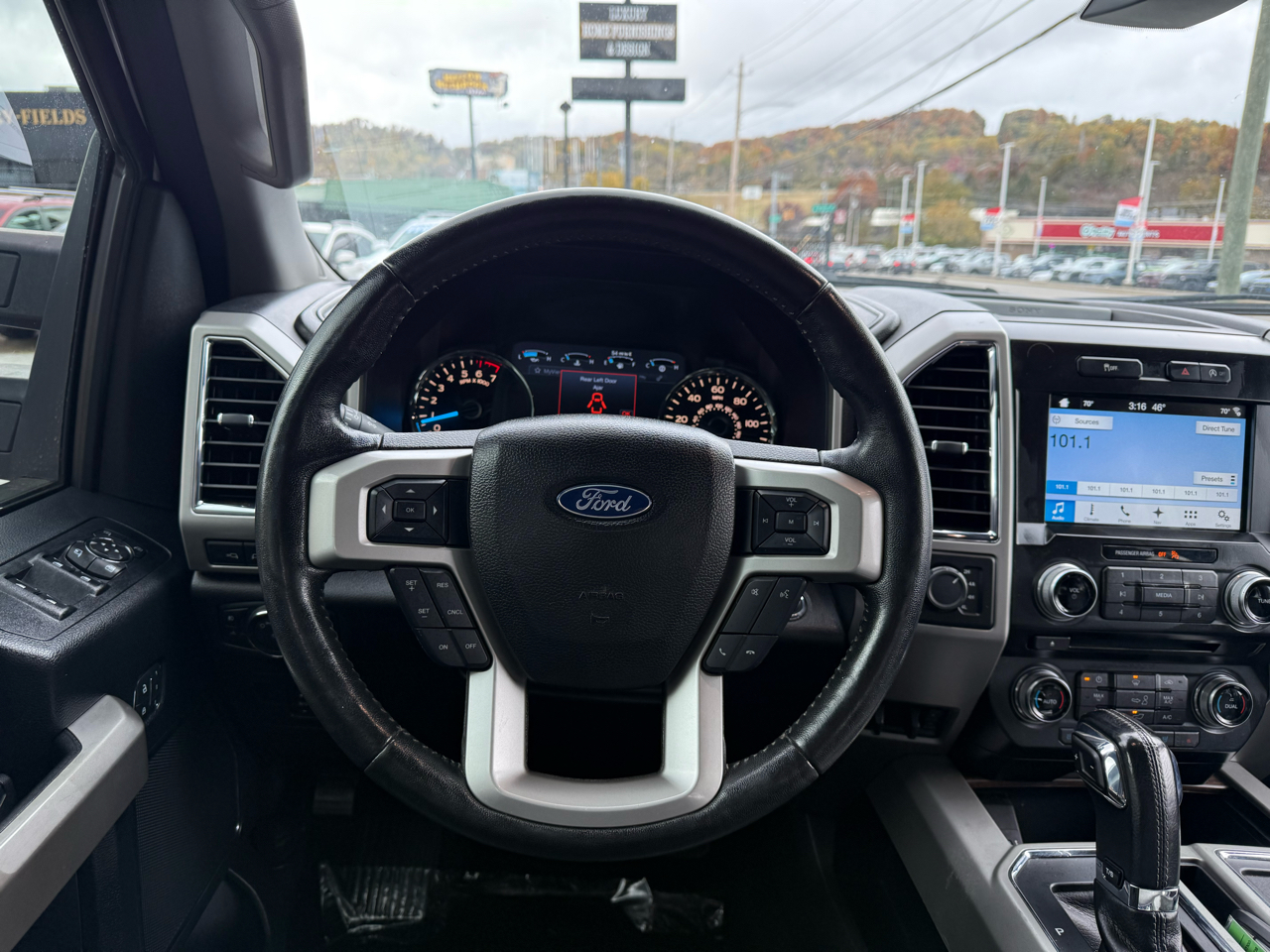 2017 Ford F-150 Lariat photo 3