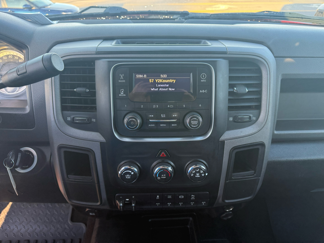 RAM 3500 Tradesman Crew Cab 4WD DRW 2016