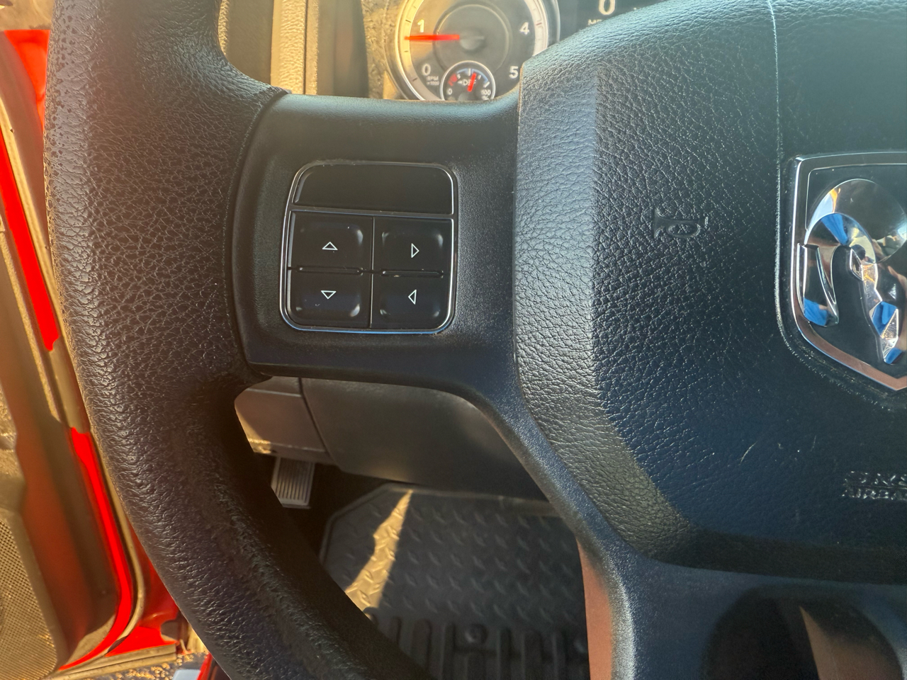 RAM 3500 Tradesman Crew Cab 4WD DRW 2016