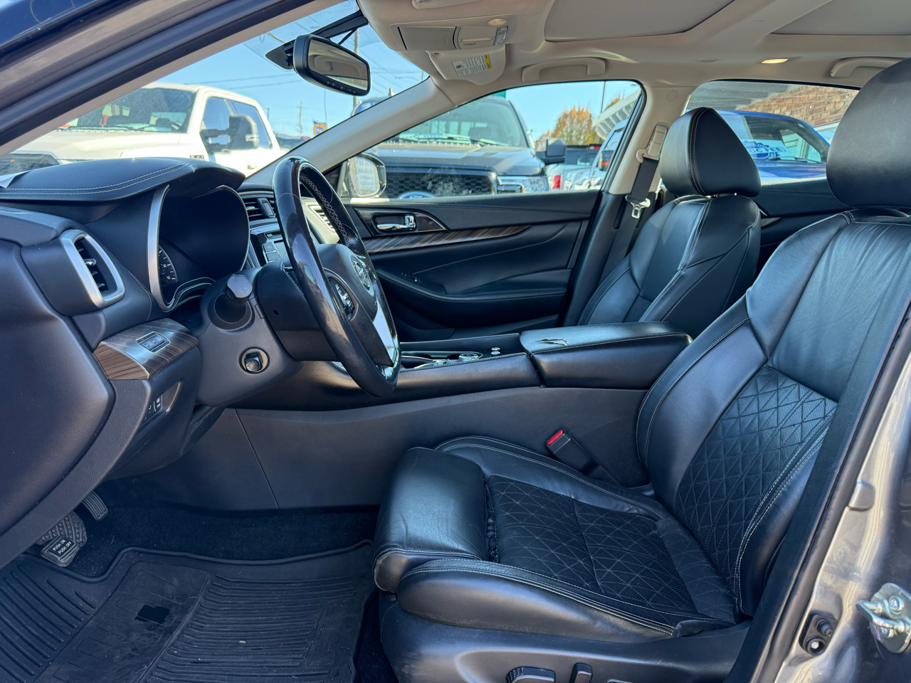 2016 Nissan Maxima S photo 2