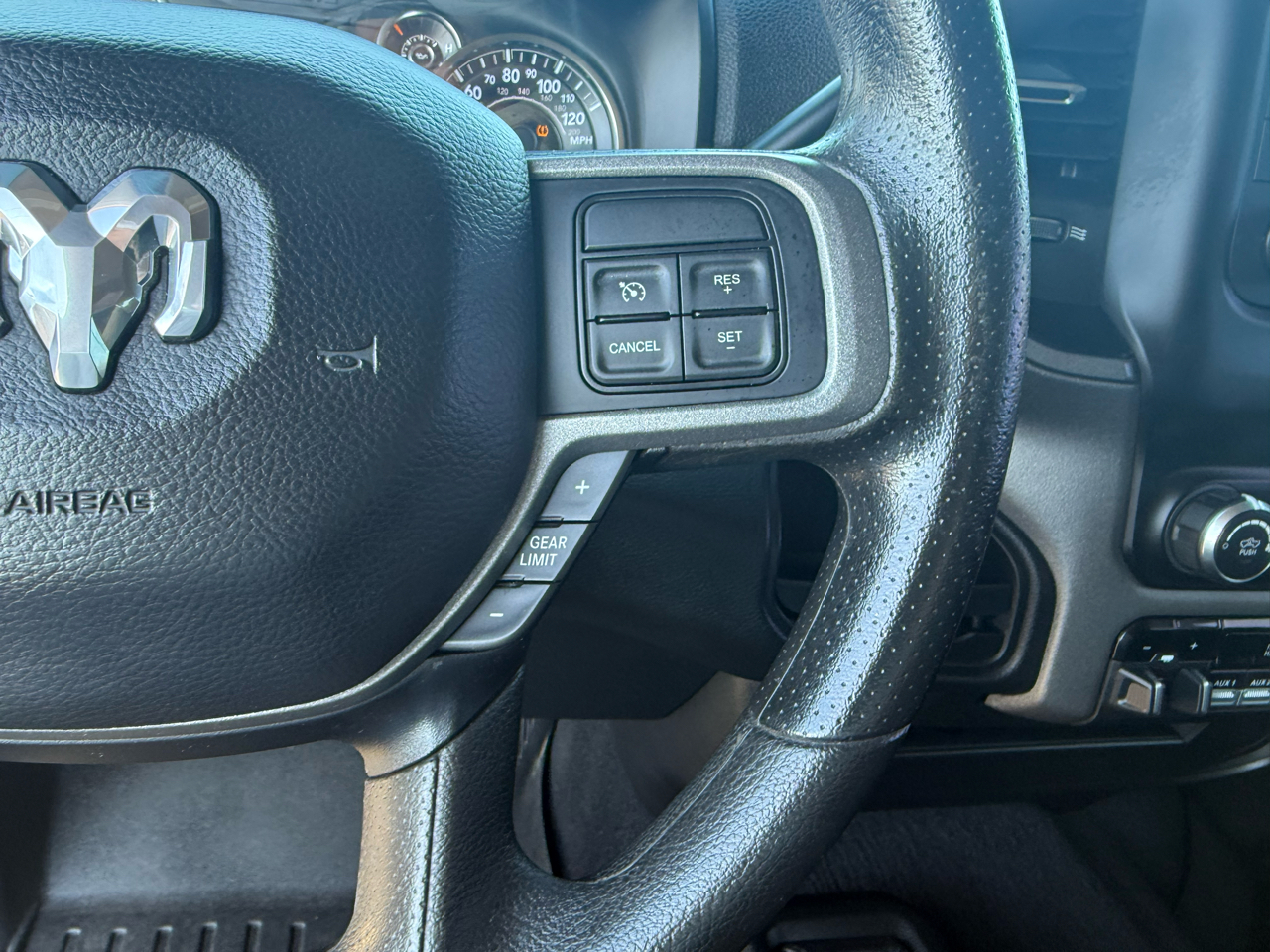 RAM 2500 Tradesman Crew Cab SWB 4WD 2019