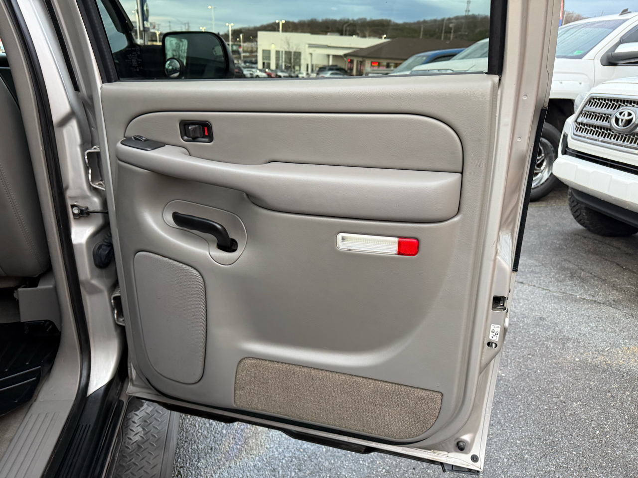 Chevrolet Avalanche 2500 4WD 2005