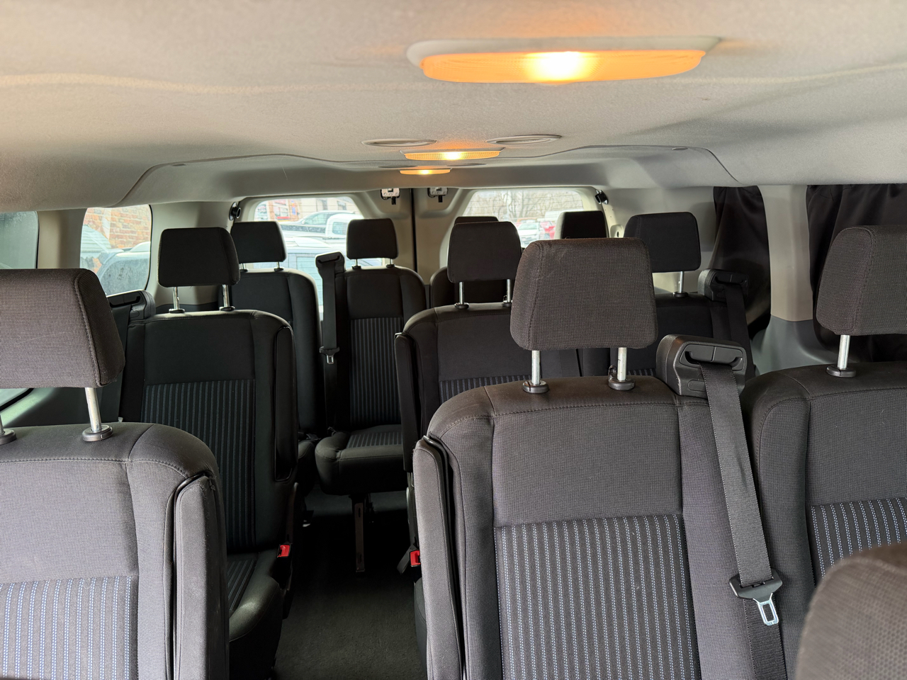 Ford Transit 350 Wagon Low Roof XL w/Sliding Pass. 148-in. WB 2018