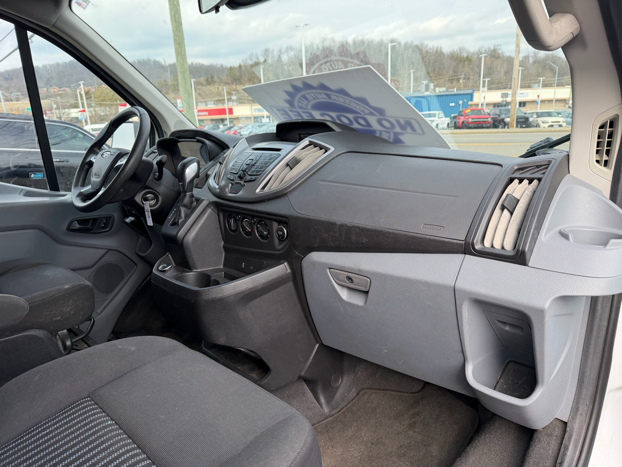 Ford Transit 350 Wagon Low Roof XL w/Sliding Pass. 148-in. WB 2018