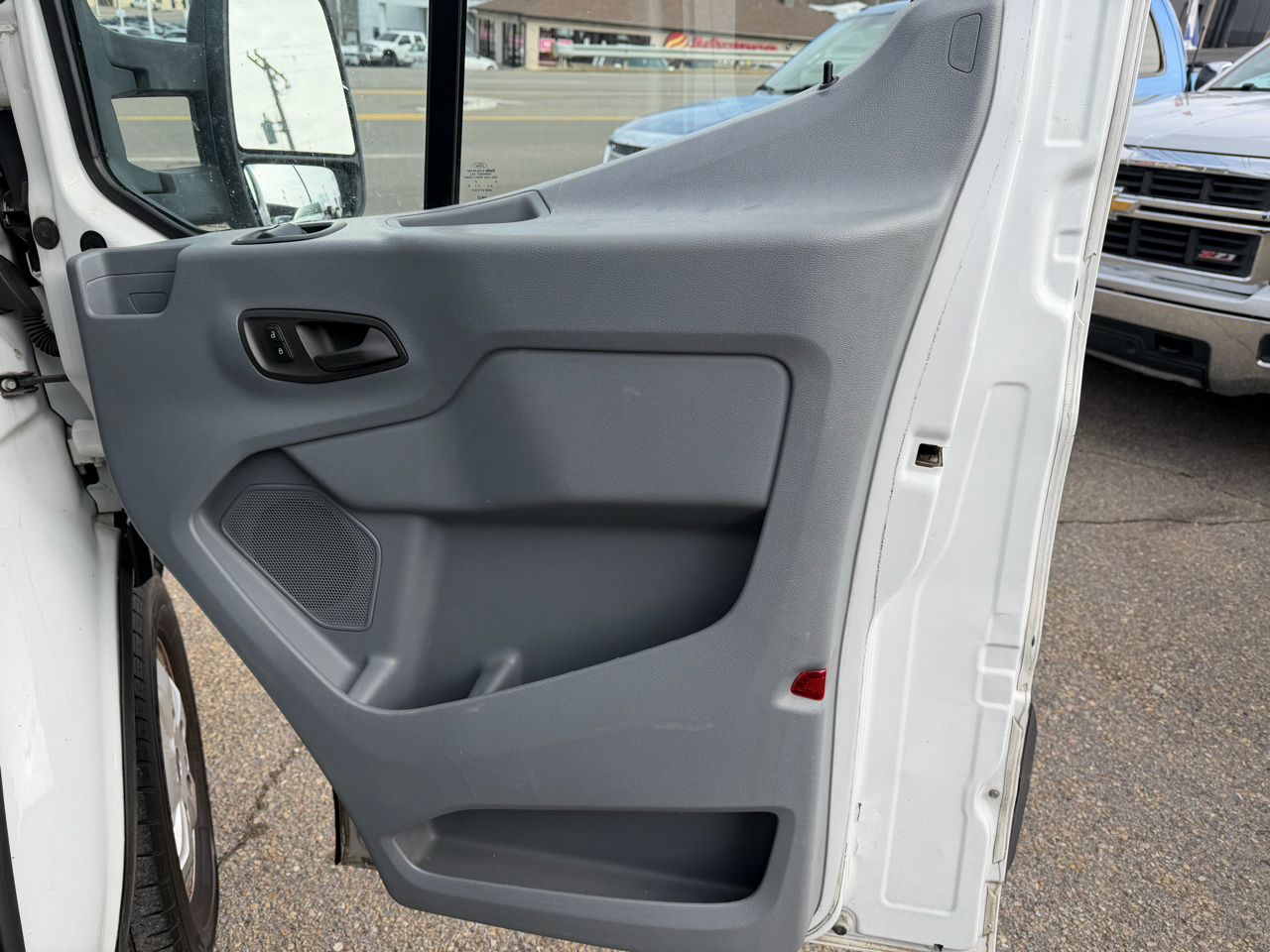 Ford Transit 350 Wagon Low Roof XL w/Sliding Pass. 148-in. WB 2018