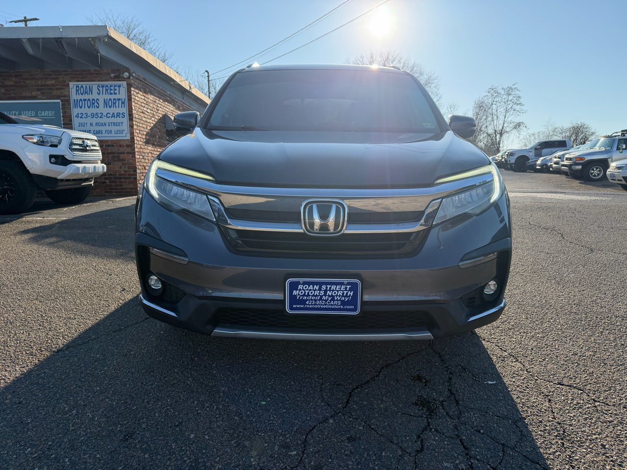 Honda Pilot Touring w/Rear Captain's Chairs AWD 2019
