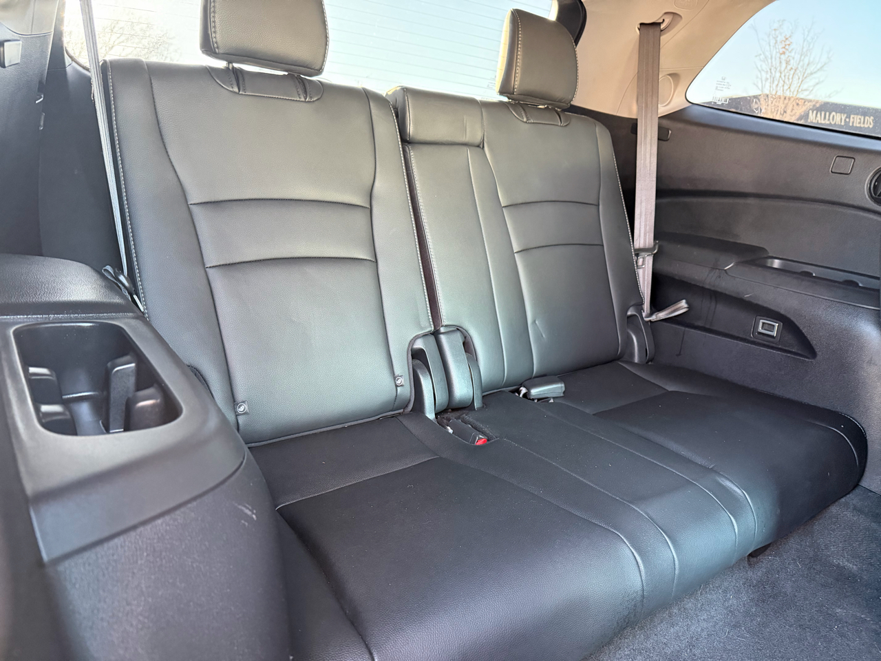 Honda Pilot Touring w/Rear Captain's Chairs AWD 2019