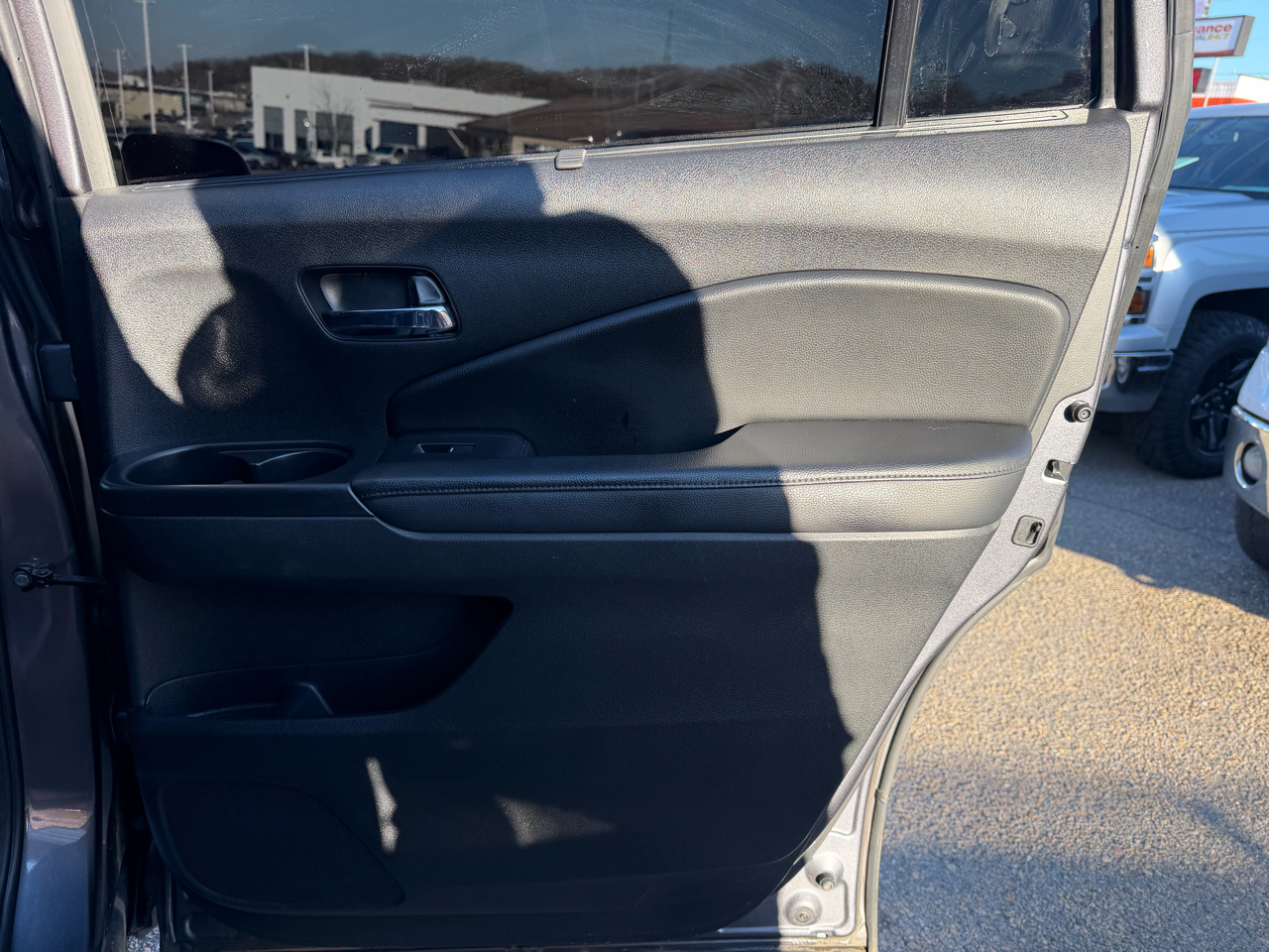 Honda Pilot Touring w/Rear Captain's Chairs AWD 2019