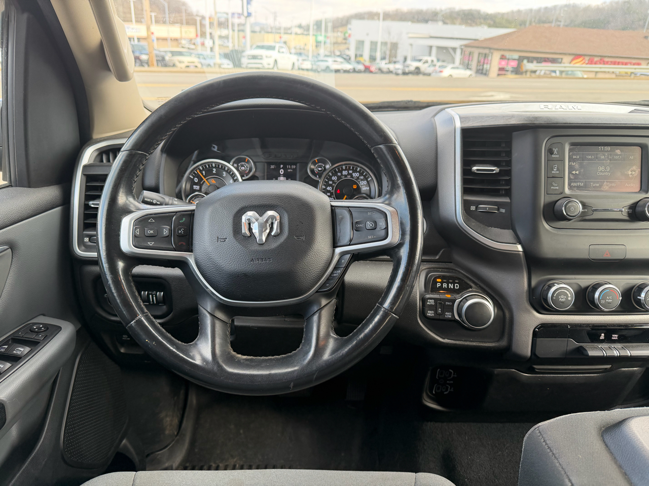 RAM 1500 Big Horn Crew Cab SWB 4WD 2019