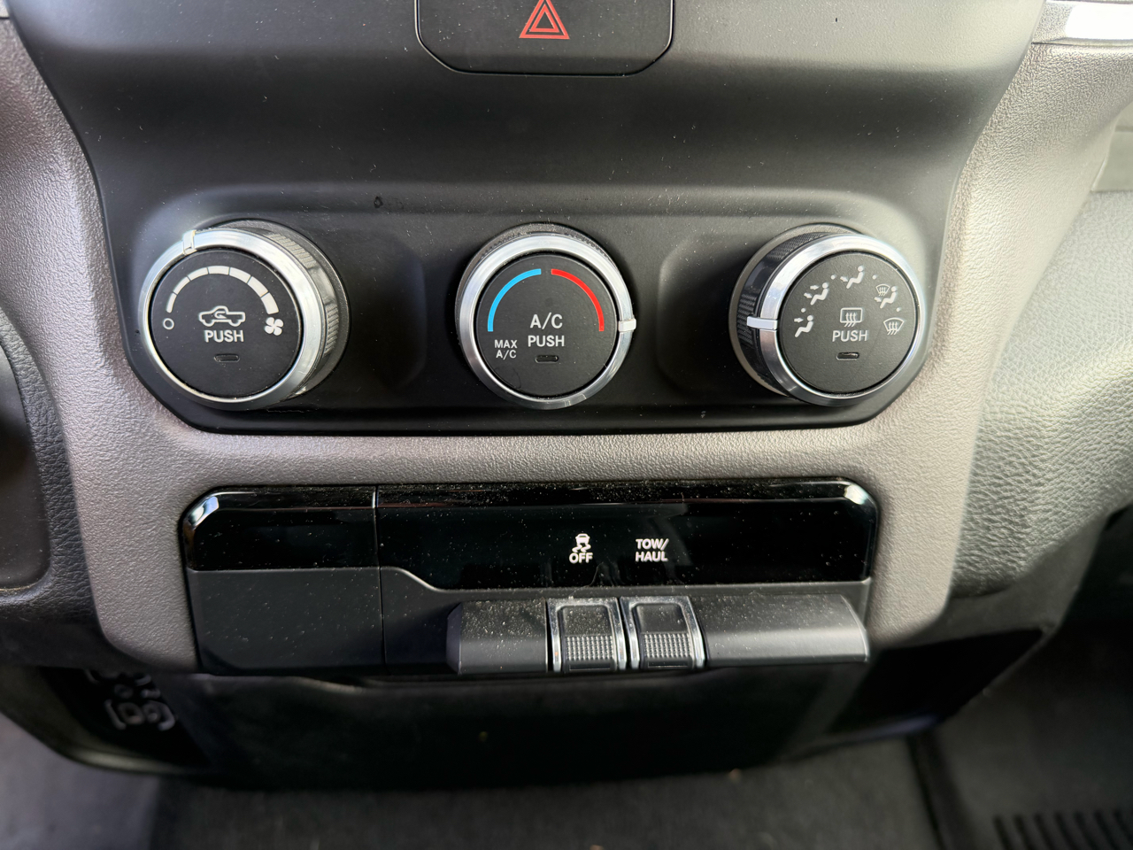 RAM 1500 Big Horn Crew Cab SWB 4WD 2019