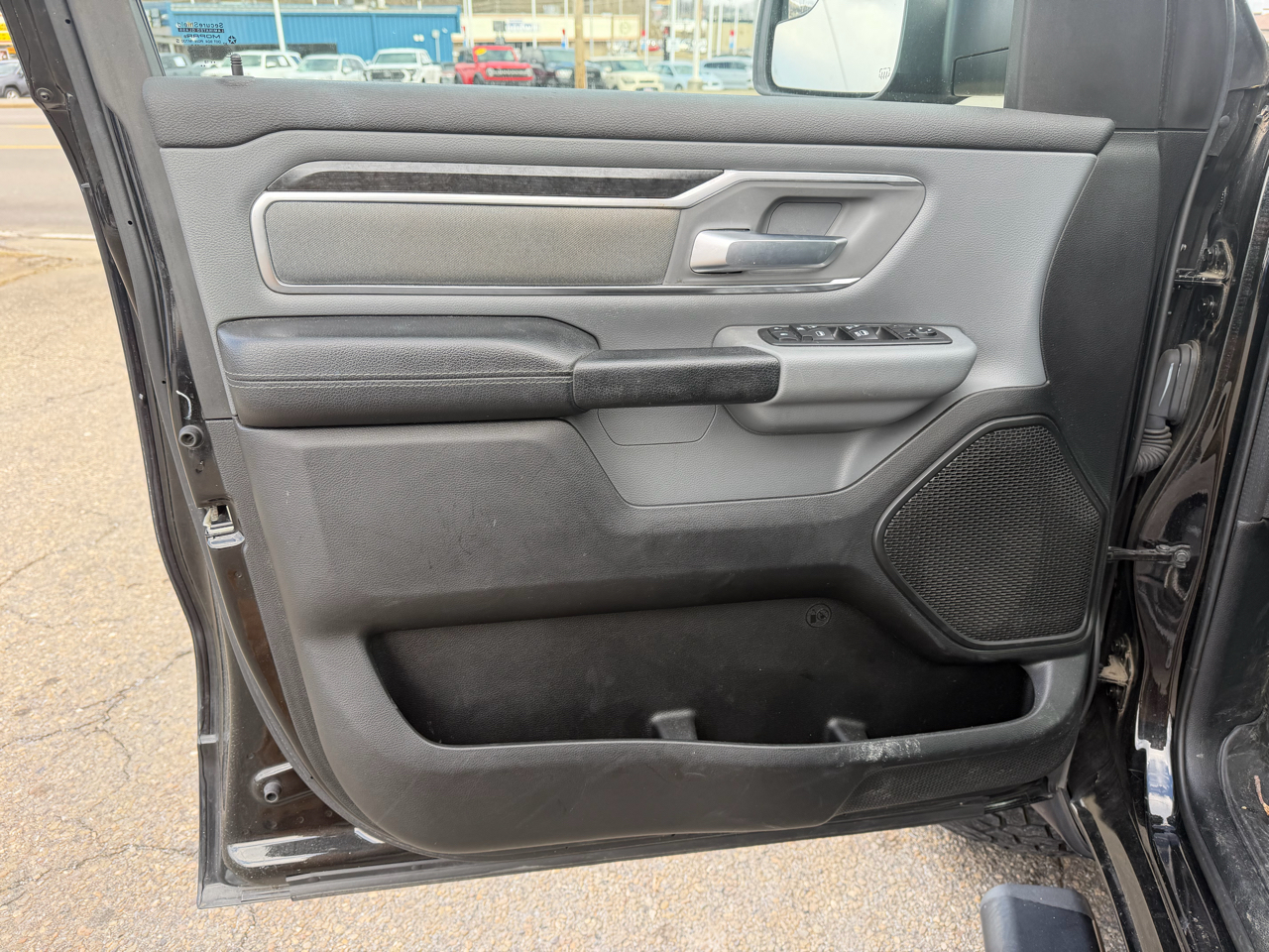 RAM 1500 Big Horn Crew Cab SWB 4WD 2019