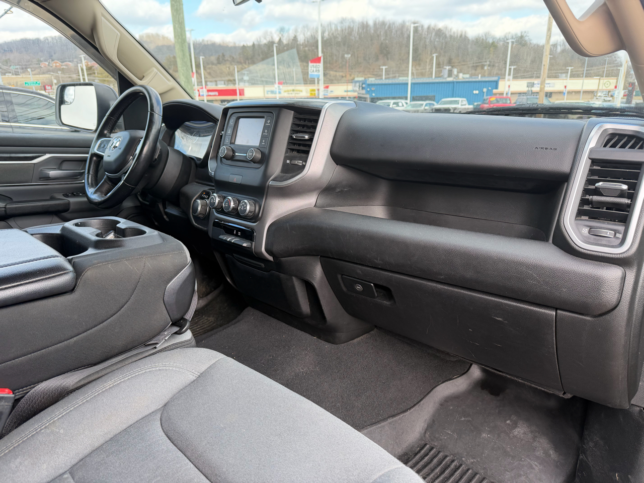 RAM 1500 Big Horn Crew Cab SWB 4WD 2019