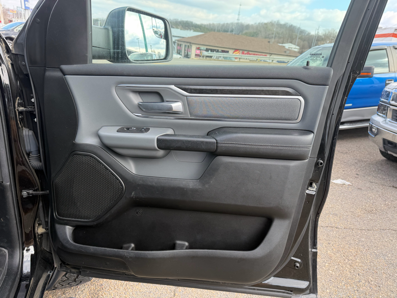 RAM 1500 Big Horn Crew Cab SWB 4WD 2019