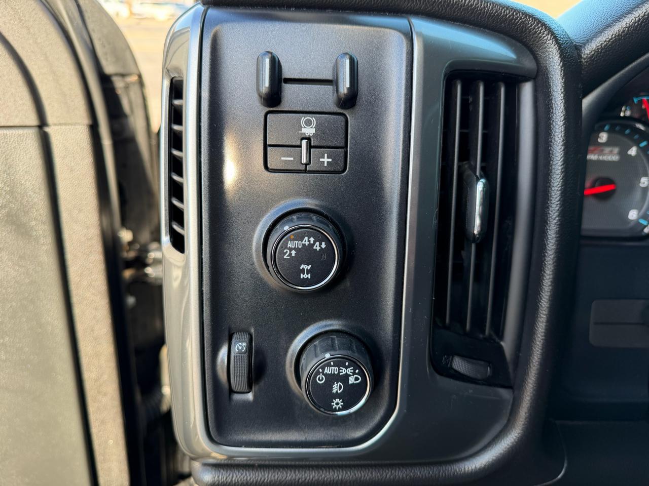 Chevrolet Silverado 1500 LT Double Cab 4WD 2017