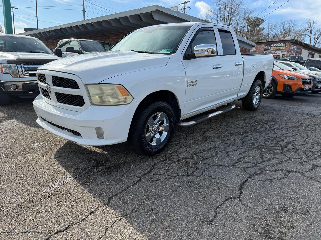 RAM 1500 Tradesman Quad Cab 4WD 2016