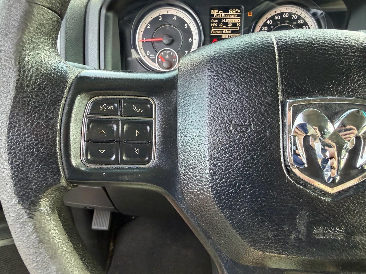 RAM 1500 Tradesman Quad Cab 4WD 2016