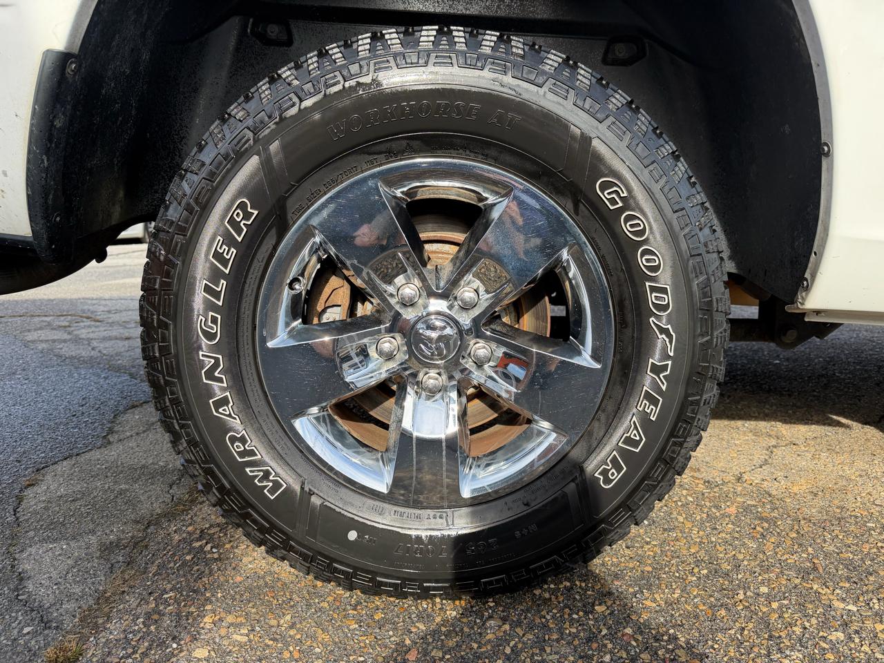 RAM 1500 Tradesman Quad Cab 4WD 2016