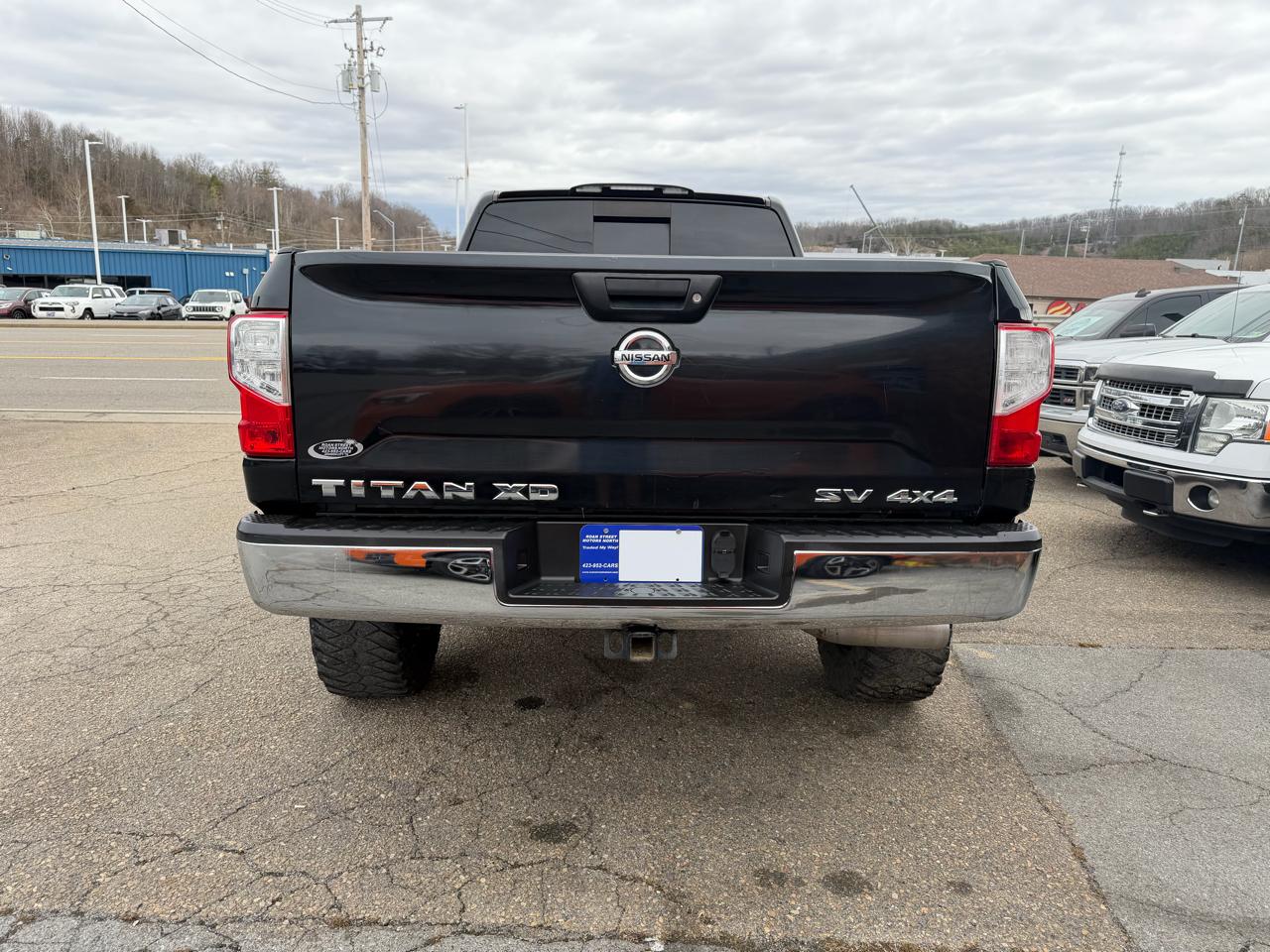 Nissan Titan XD 4WD Crew Cab SV Diesel 2017
