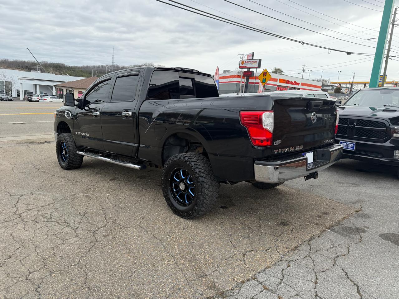 Nissan Titan XD 4WD Crew Cab SV Diesel 2017