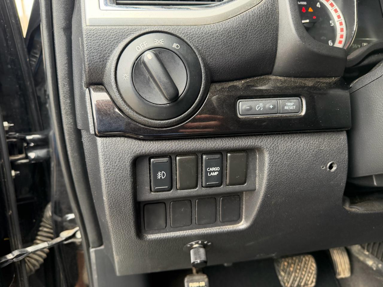 Nissan Titan XD 4WD Crew Cab SV Diesel 2017