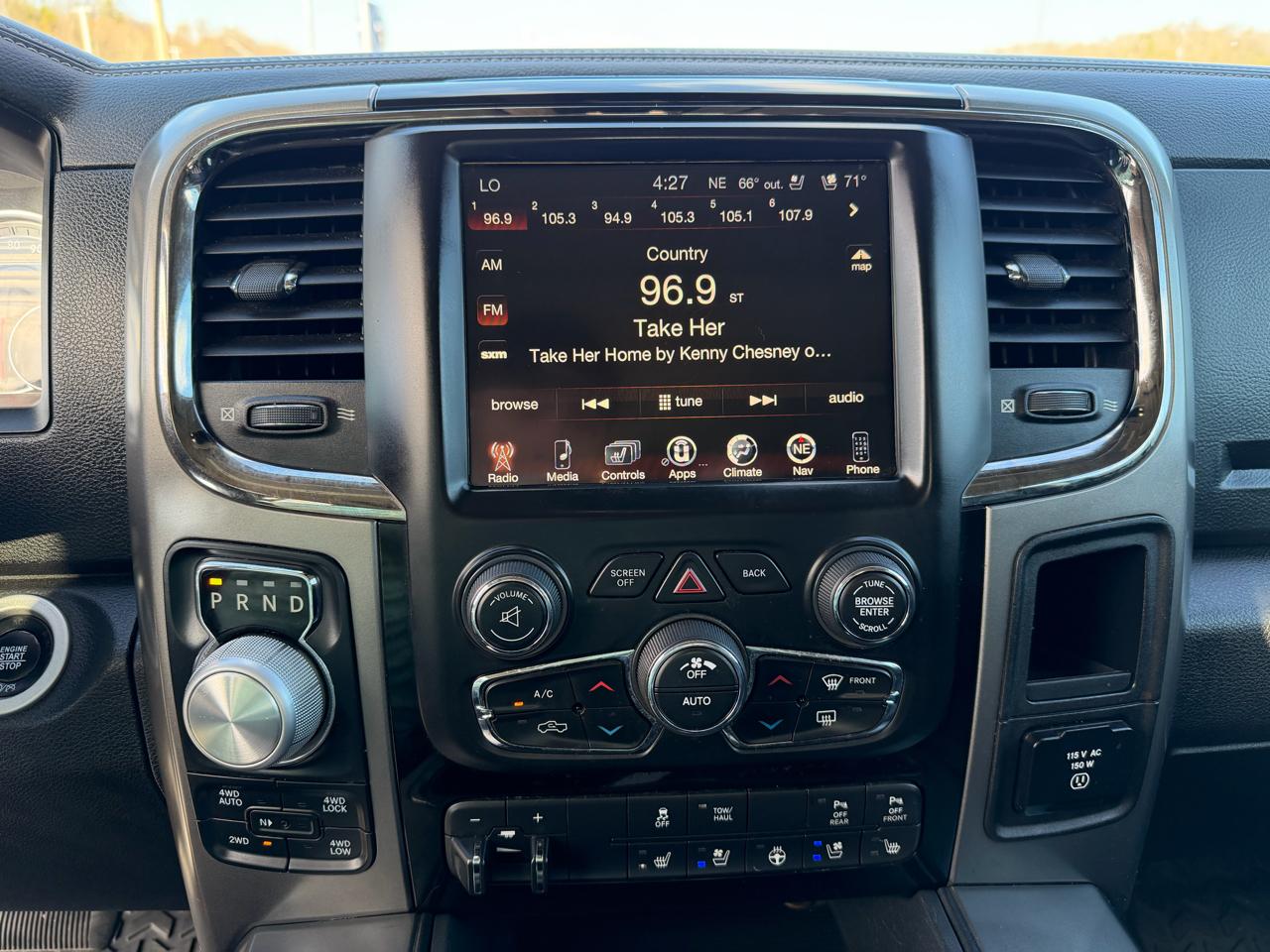 RAM 1500 Sport Crew Cab SWB 4WD 2017