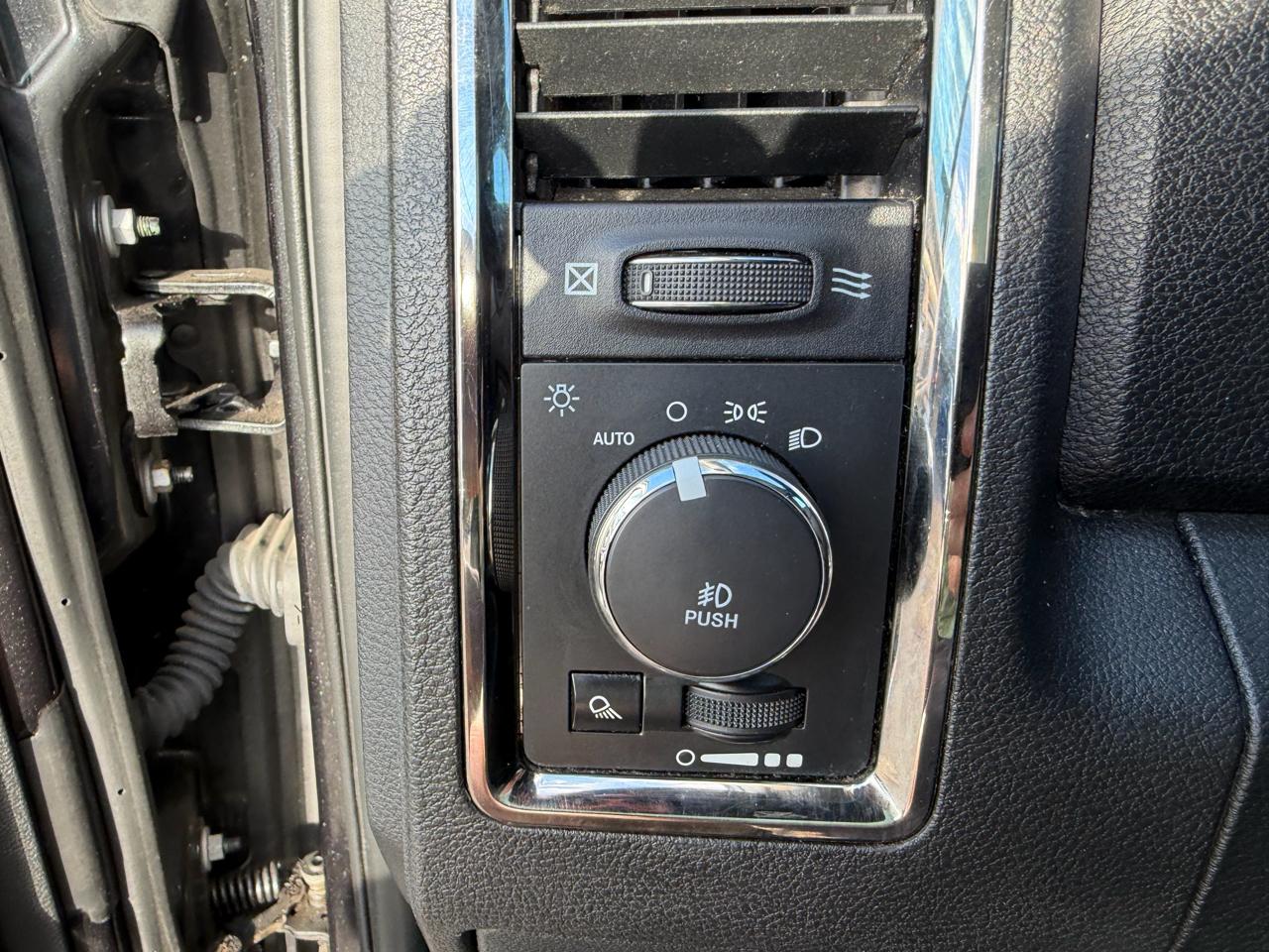 RAM 1500 Sport Crew Cab SWB 4WD 2017