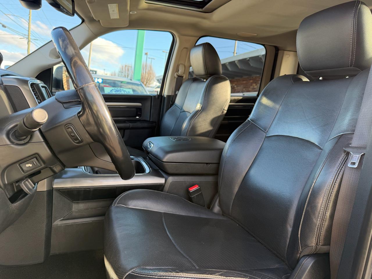 RAM 1500 Sport Crew Cab SWB 4WD 2017