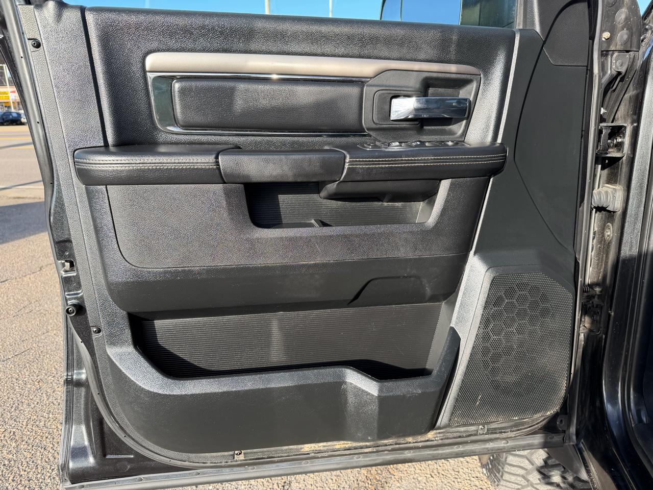 RAM 1500 Sport Crew Cab SWB 4WD 2017