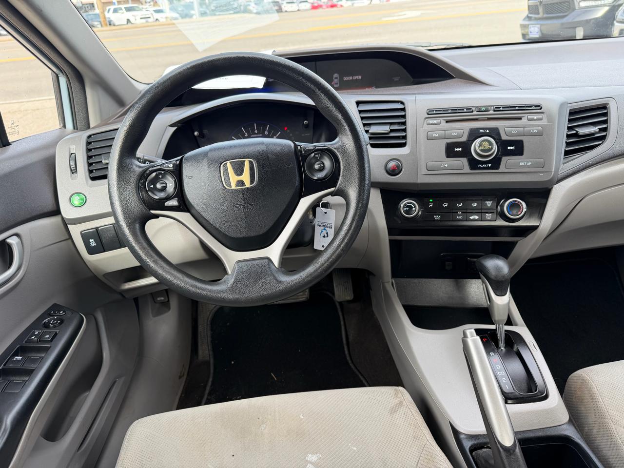 Honda Civic LX Sedan 5-Speed AT 2012