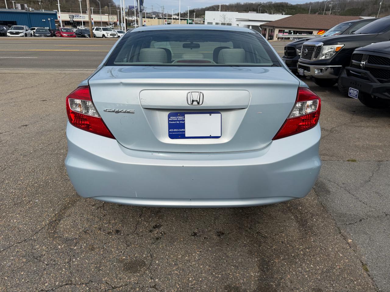 Honda Civic LX Sedan 5-Speed AT 2012