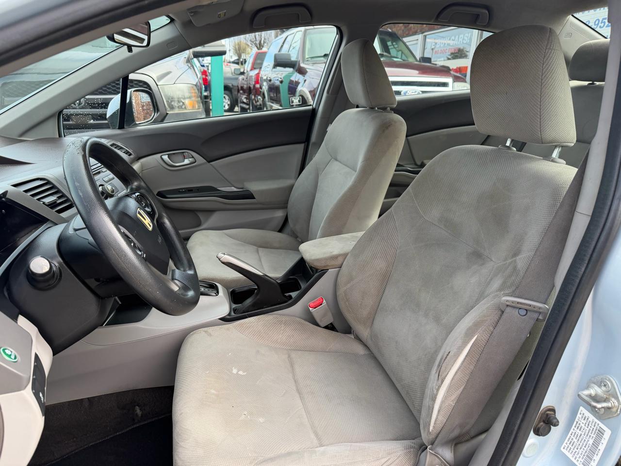 Honda Civic LX Sedan 5-Speed AT 2012