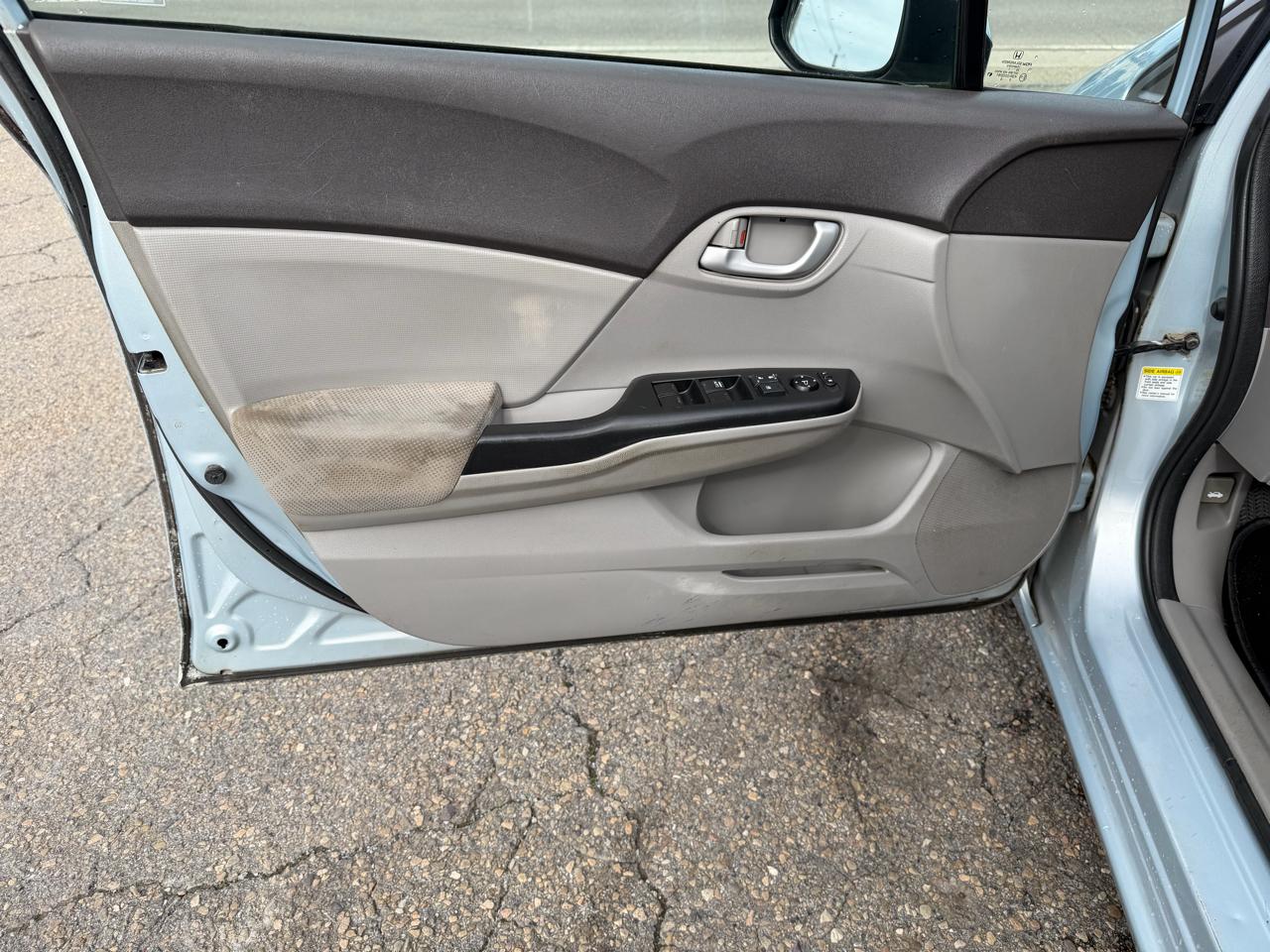 Honda Civic LX Sedan 5-Speed AT 2012