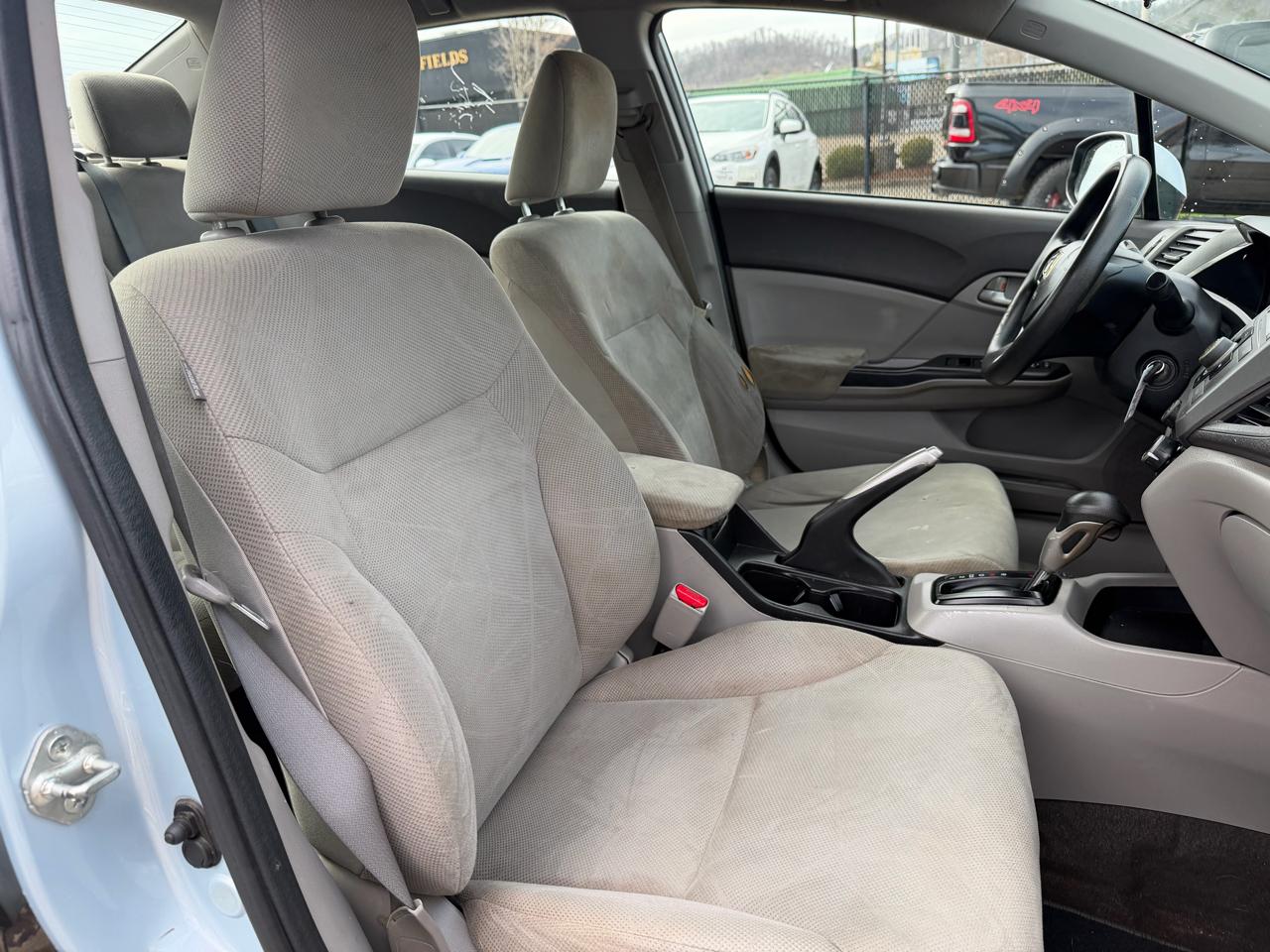 Honda Civic LX Sedan 5-Speed AT 2012