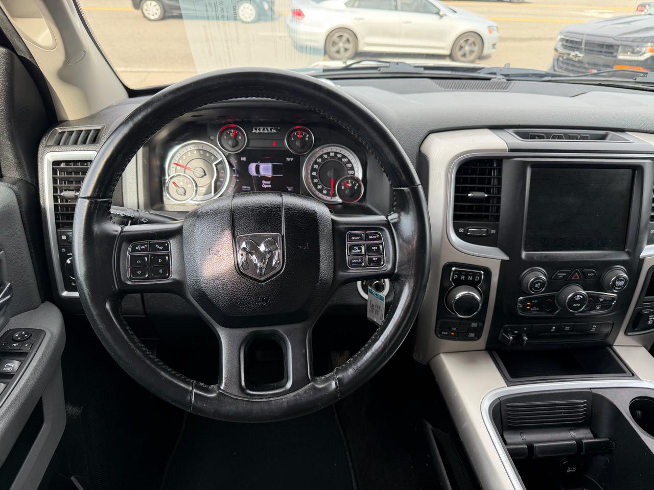 RAM 1500 SLT Crew Cab SWB 4WD 2017