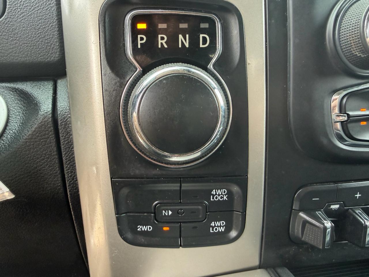 RAM 1500 SLT Crew Cab SWB 4WD 2017