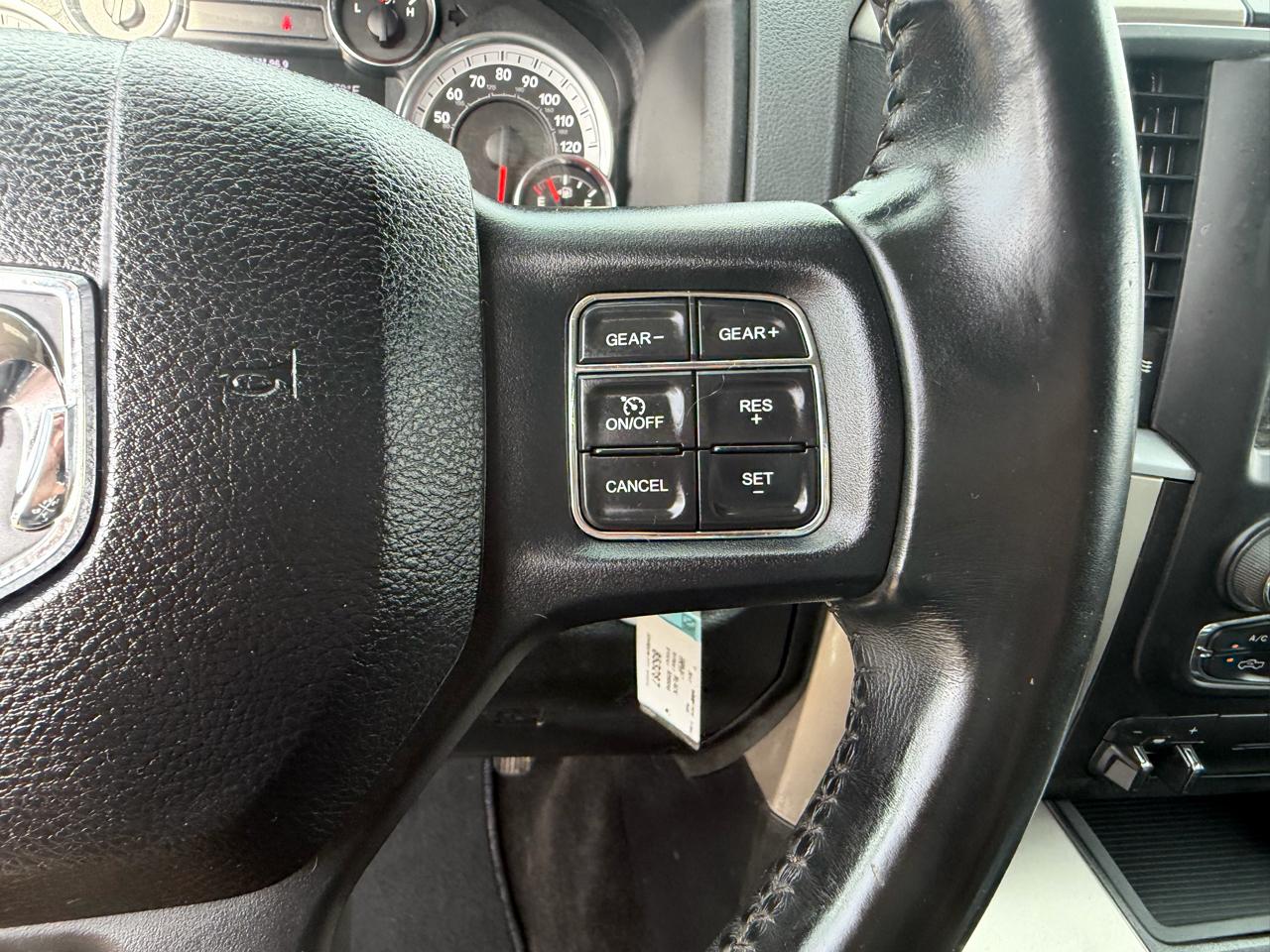 RAM 1500 SLT Crew Cab SWB 4WD 2017