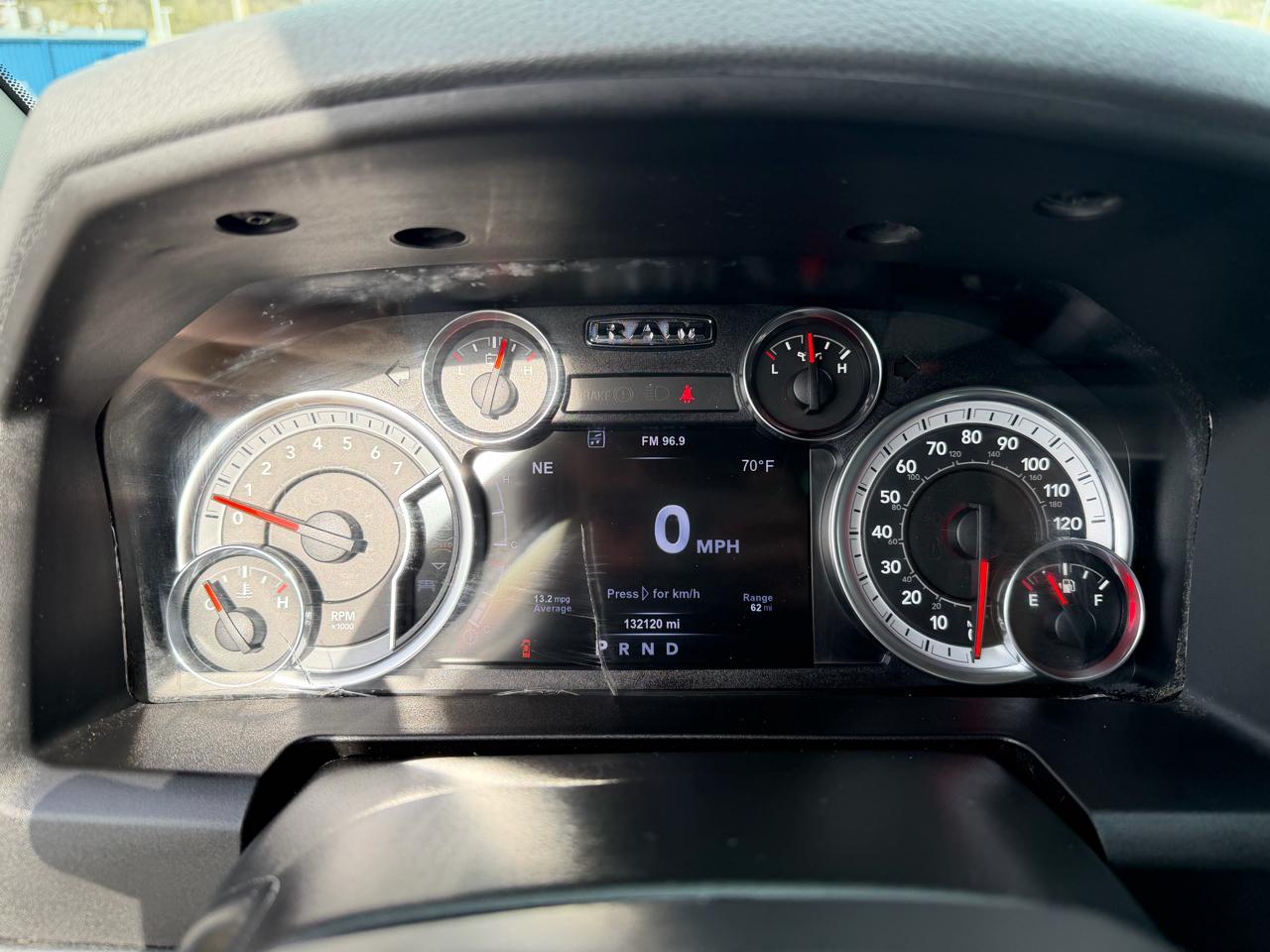 RAM 1500 SLT Crew Cab SWB 4WD 2017