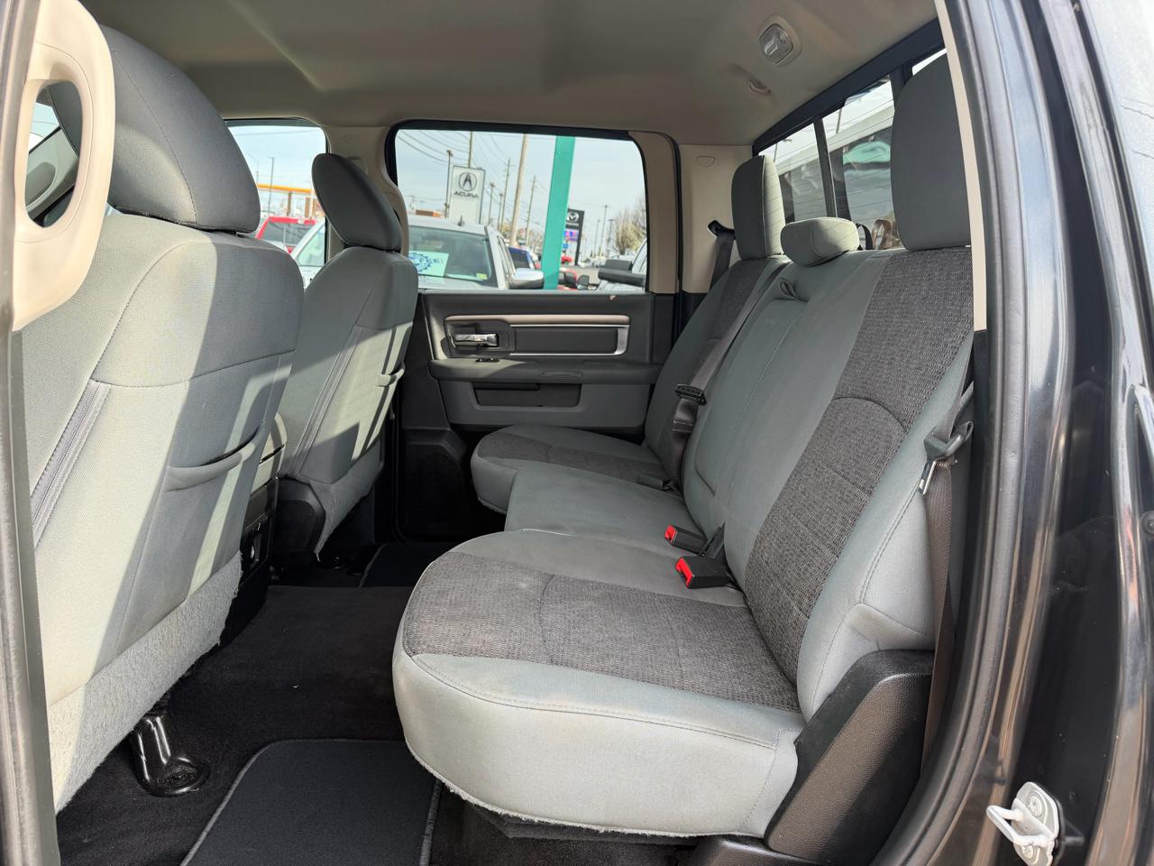 RAM 1500 SLT Crew Cab SWB 4WD 2017